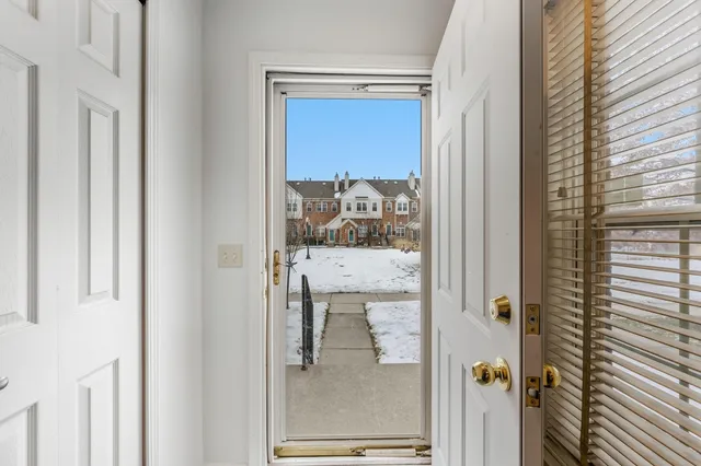 $195,000 | 1655 Campau Farms Circle, Detroit, MI 48207