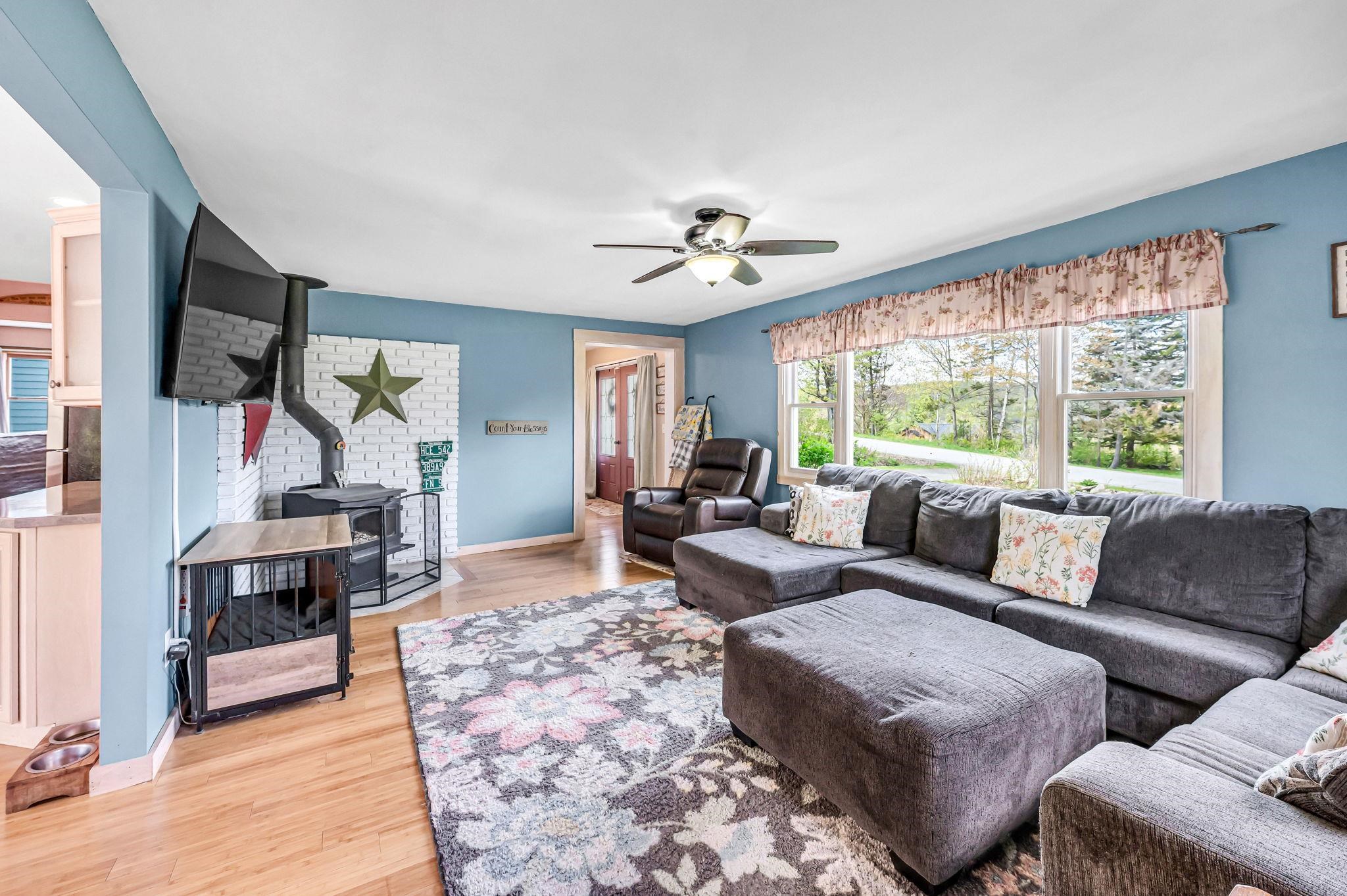 195 Stimpson Hill Road Whitingham, VT 05361 - Photo 4 of 40
