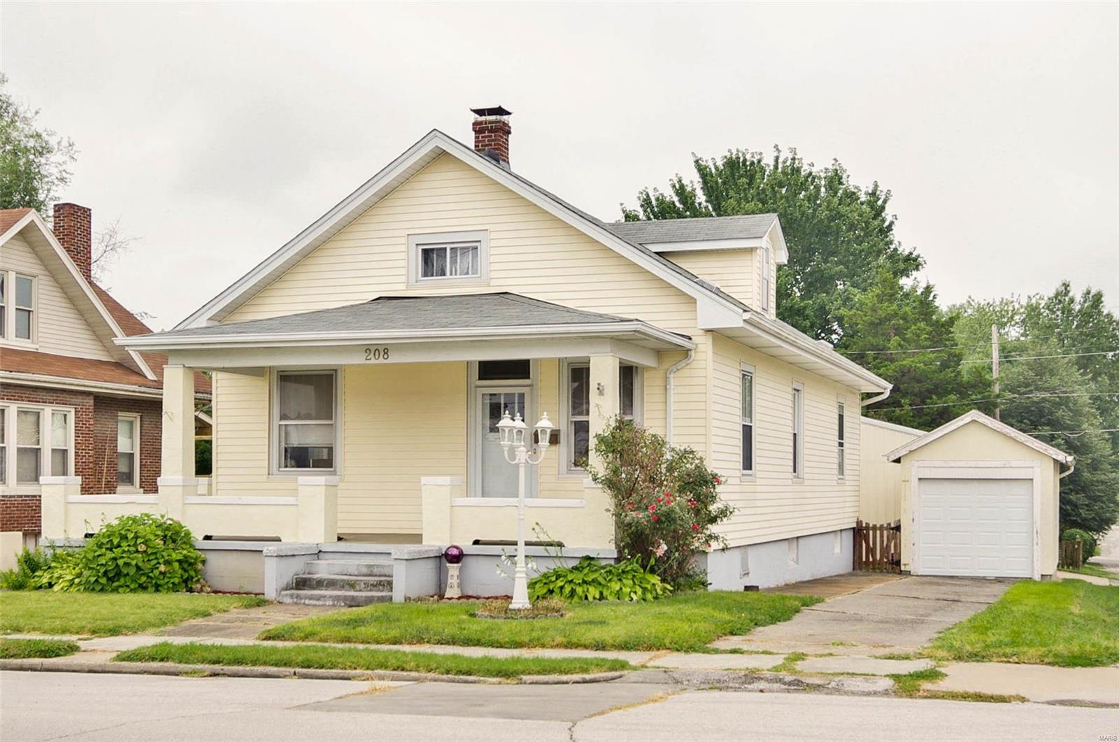 208 East 4th Street Waterloo, IL 62298 - Photo 2 of 22 Gallery Image 2