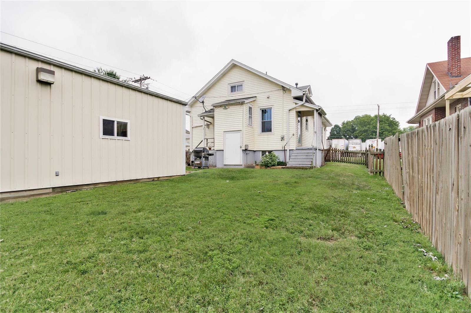 208 East 4th Street Waterloo, IL 62298 - Photo 20 of 22 Gallery Image 20