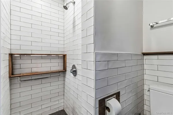 $575,000 | 86-10 34th Avenue, Unit 522 | Jackson Heights