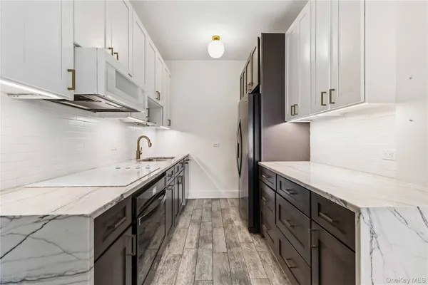 $575,000 | 86-10 34th Avenue, Unit 522 | Jackson Heights