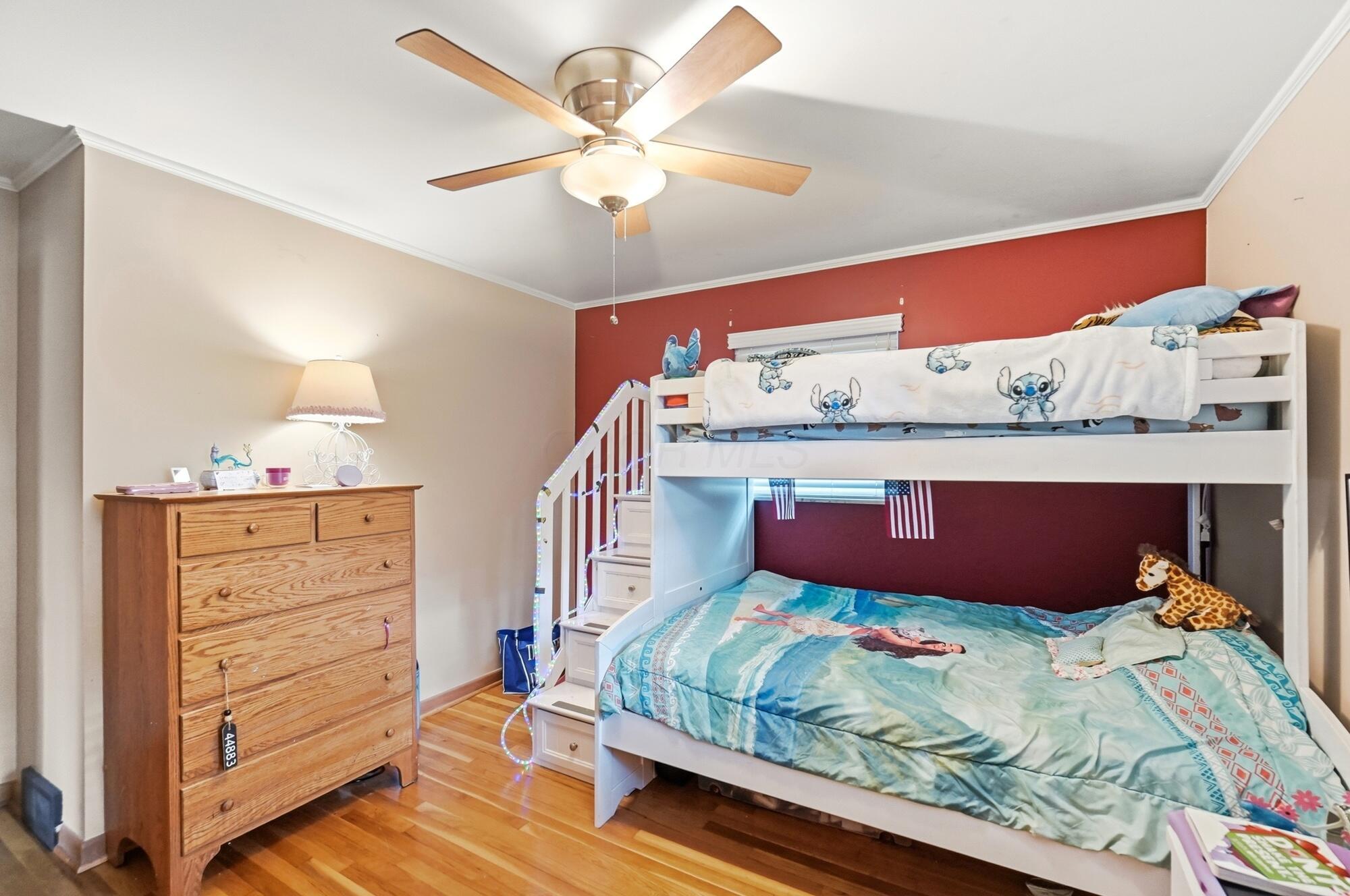 1381 Zollinger Road Columbus, OH 43221 - Photo 29 of 68 037