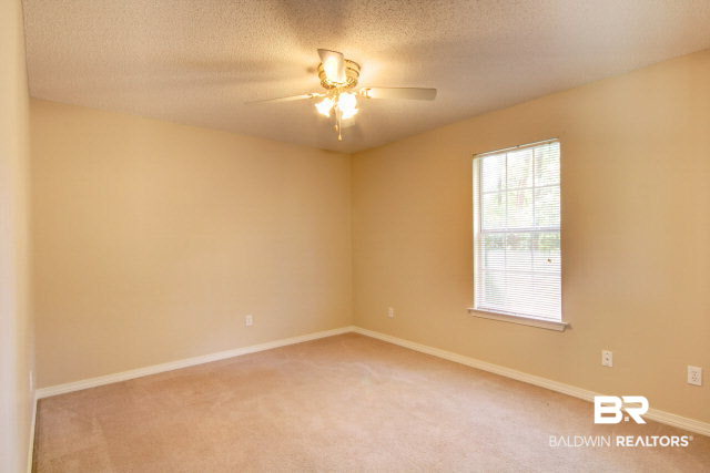 185 Lakeview Loop Daphne, AL 36526 - Photo 14 of 20