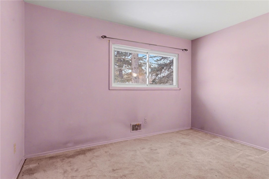 29 Amesbury Road Henrietta, NY 14623 - Photo 16 of 30