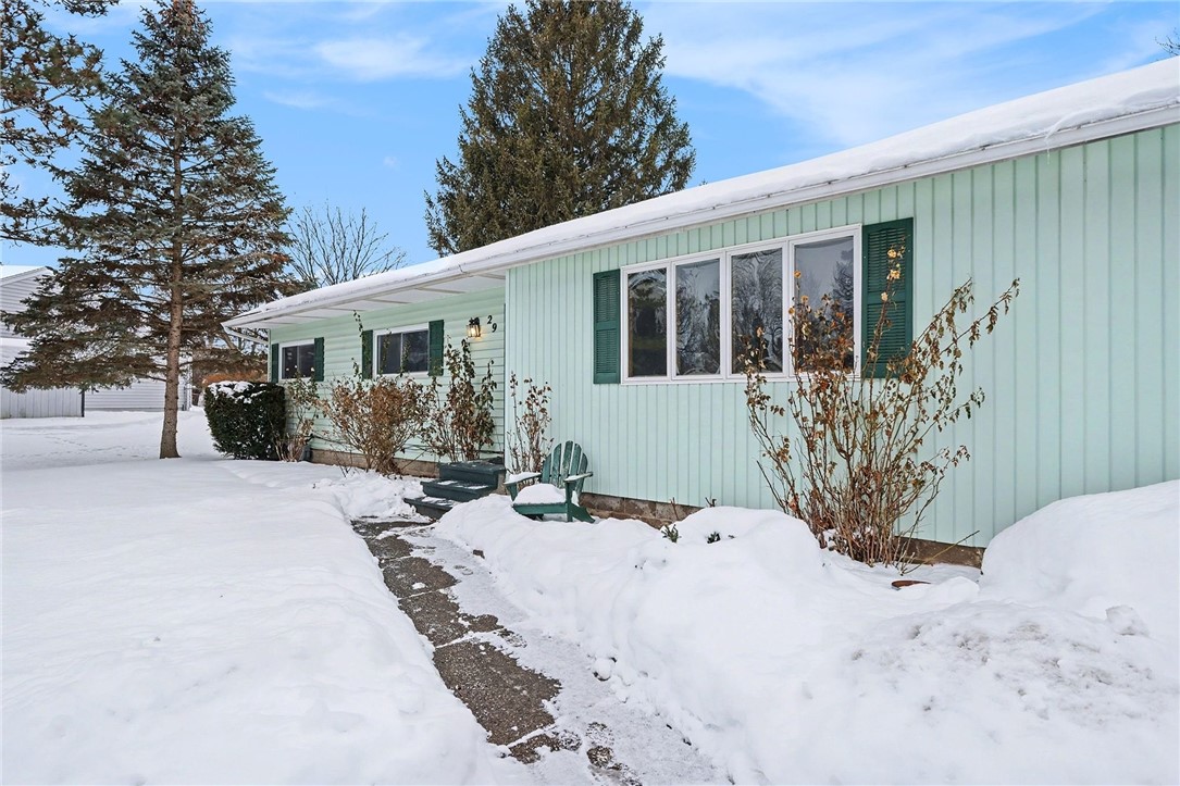 29 Amesbury Road Henrietta, NY 14623 - Photo 2 of 30