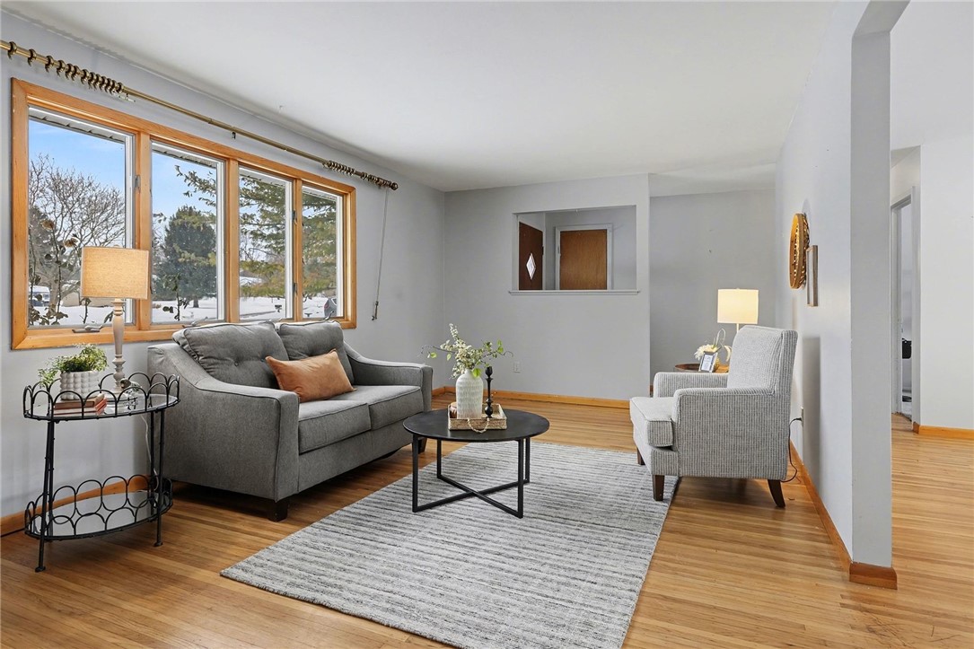 29 Amesbury Road Henrietta, NY 14623 - Photo 4 of 30