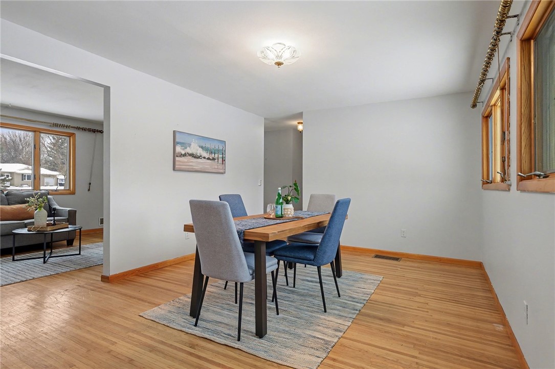 29 Amesbury Road Henrietta, NY 14623 - Photo 5 of 30