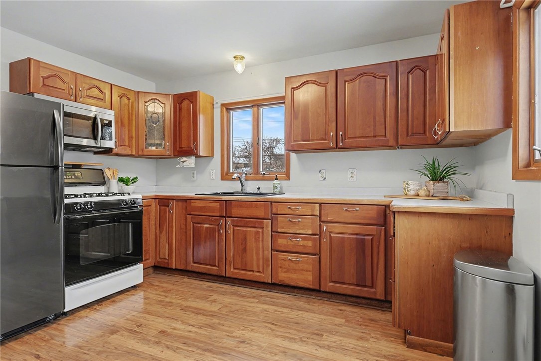 29 Amesbury Road Henrietta, NY 14623 - Photo 7 of 30