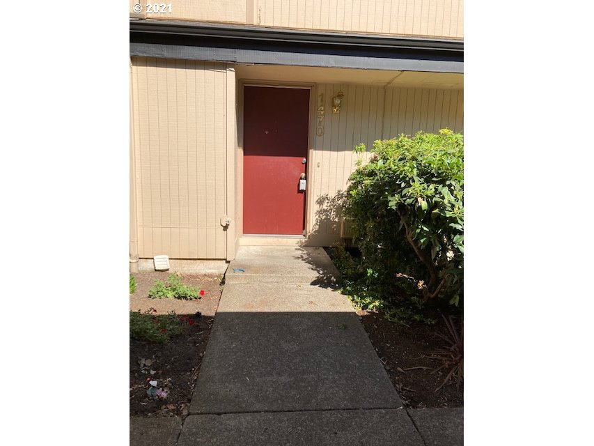 1470 Fetters Loop Eugene, OR 97402 - Photo 1 of 13 Gallery Image 1