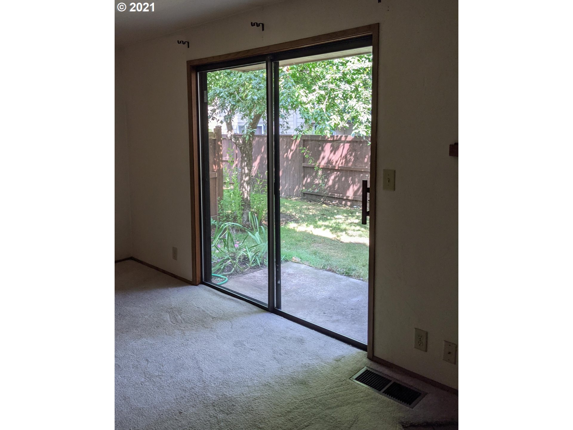 1470 Fetters Loop Eugene, OR 97402 - Photo 11 of 13 Gallery Image 11