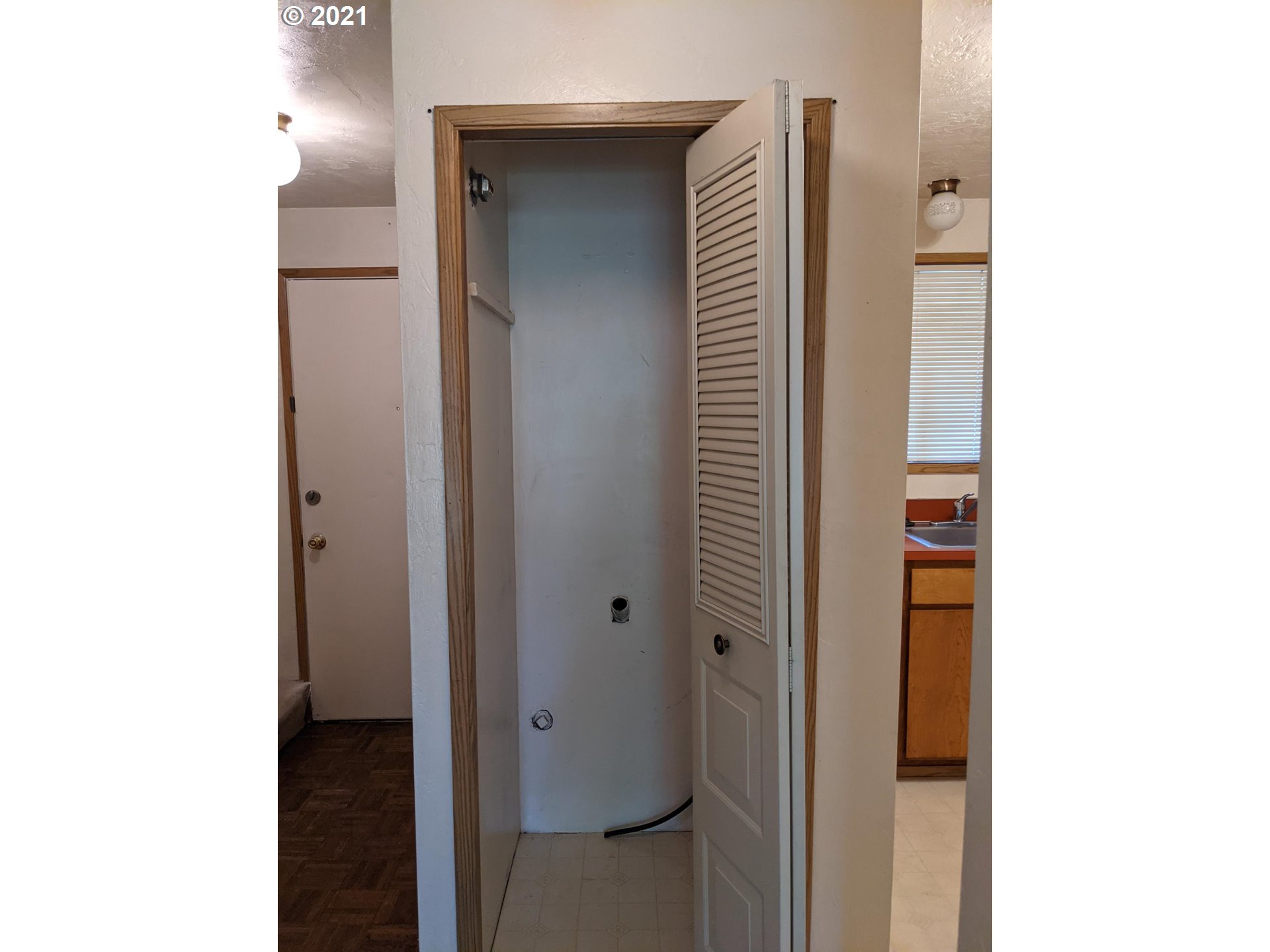 1470 Fetters Loop Eugene, OR 97402 - Photo 12 of 13 Gallery Image 12