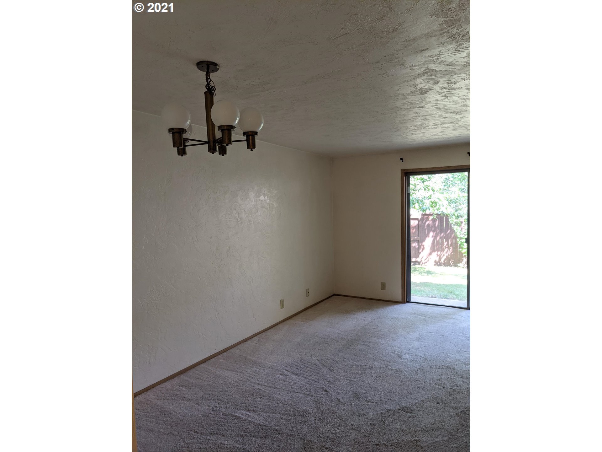 1470 Fetters Loop Eugene, OR 97402 - Photo 10 of 13 Gallery Image 10