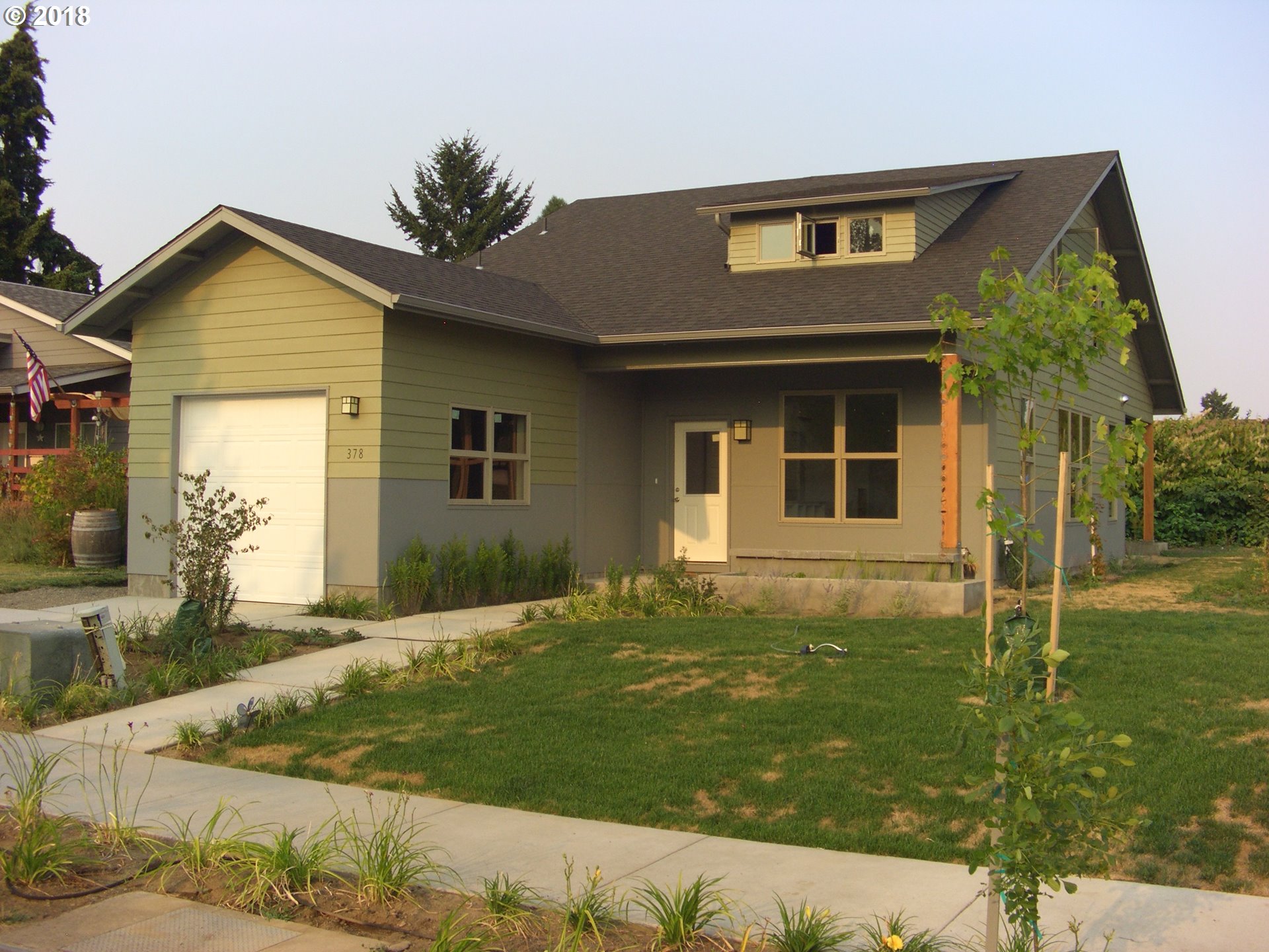 378 Hope Loop Eugene, OR 97402 - Photo 1 of 32 Gallery Image 1