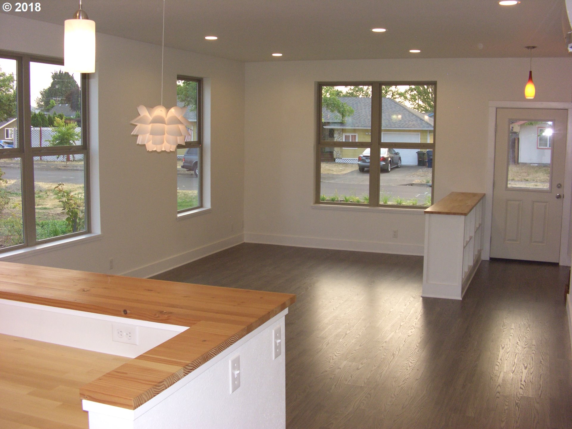 378 Hope Loop Eugene, OR 97402 - Photo 8 of 32 Gallery Image 8