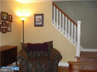 17 Harmil Road Broomall, PA 19008 - Photo 3 of 12 Living Room