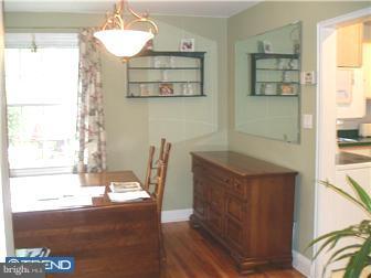 17 Harmil Road Broomall, PA 19008 - Photo 5 of 12 Dining Room