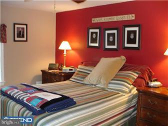17 Harmil Road Broomall, PA 19008 - Photo 7 of 12 Bedroom - Main
