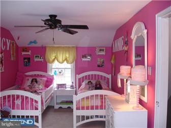 17 Harmil Road Broomall, PA 19008 - Photo 8 of 12 Bedroom 2