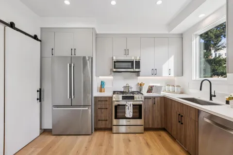 $1,448,000 | 1433 Floribunda Avenue, Unit 8, Burlingame, CA 94010