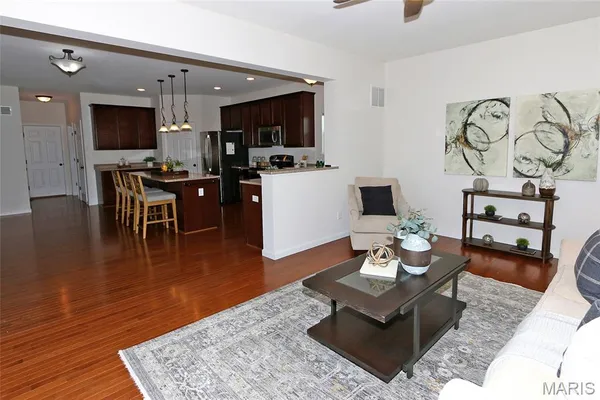 $575,000 | 10925 Clydesdale Manors Court, St. Louis, MO 63123