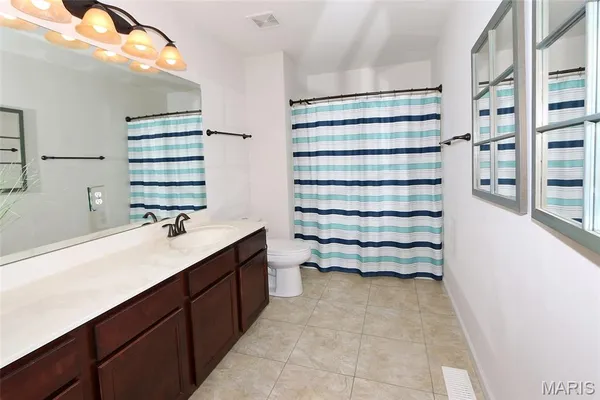 $575,000 | 10925 Clydesdale Manors Court, St. Louis, MO 63123