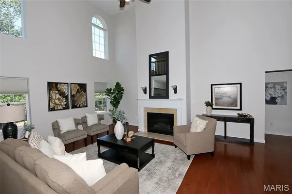 $575,000 | 10925 Clydesdale Manors Court, St. Louis, MO 63123
