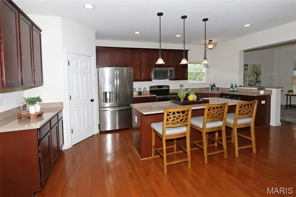 $575,000 | 10925 Clydesdale Manors Court, St. Louis, MO 63123