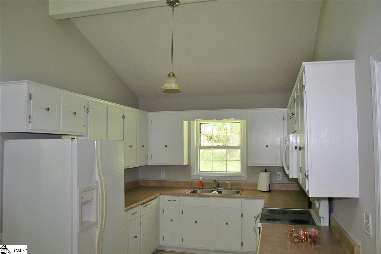 159 Callaham Acres Road Liberty, SC 29657 - Photo 5 of 21