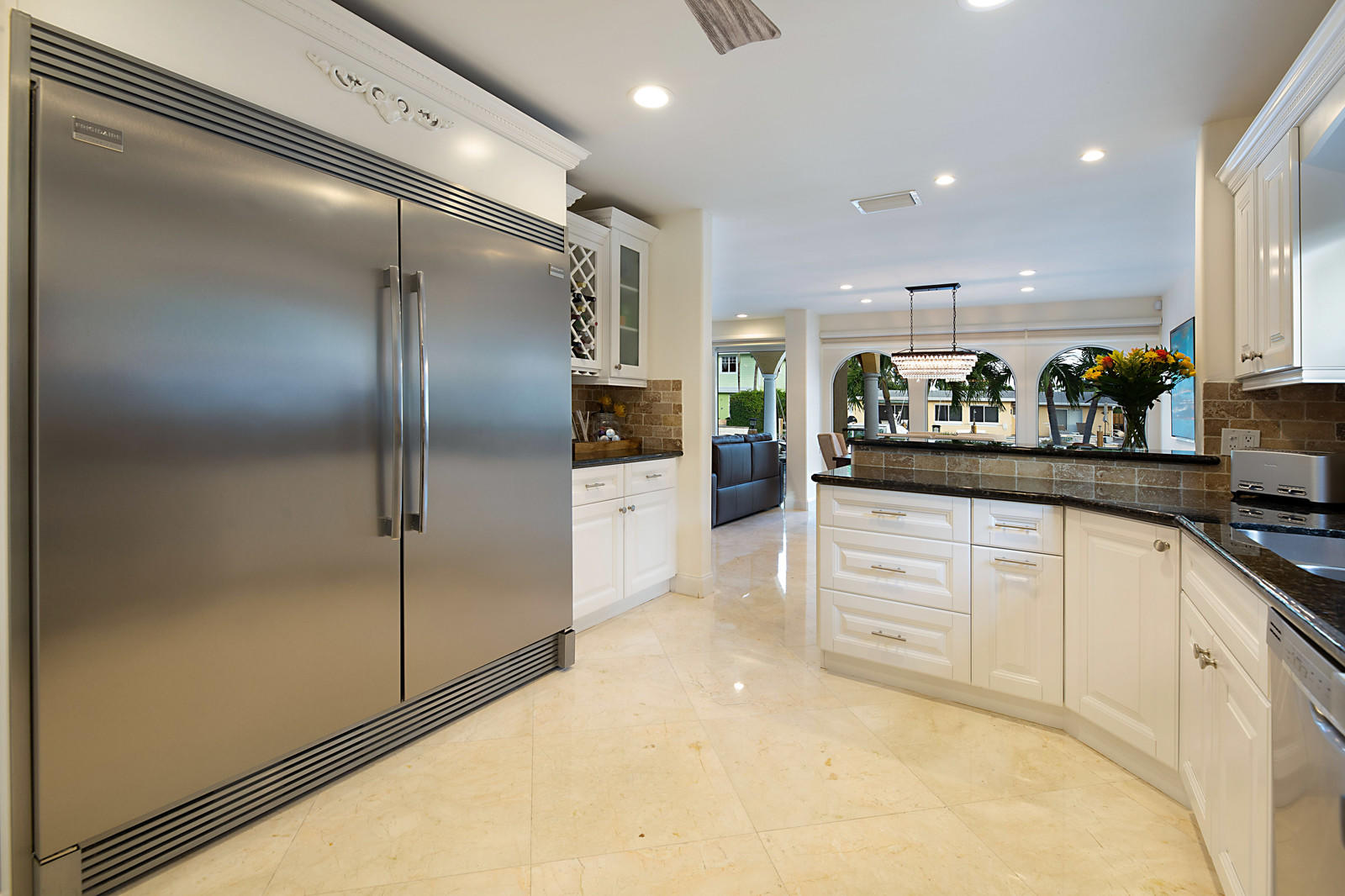 5598 Northeast 7th Avenue Boca Raton, FL 33487 - Photo 11 of 27 11