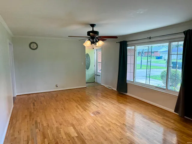 $199,900 | 1212 North Wildwood Lane, Muncie, IN 47304