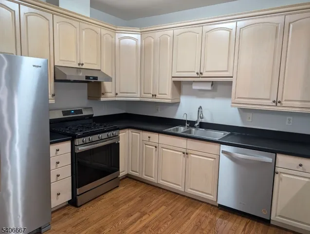 $3,200 | 23 Wiley Court, Morris Plains, NJ 07950