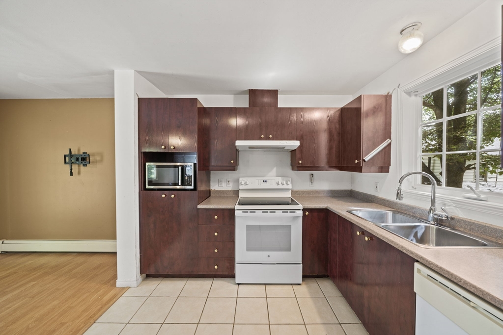 51-53 Forest Street Lawrence, MA 01841 - Photo 8 of 41