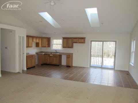 15208 South Duffield Road Byron, MI 48418 - Photo 5 of 17 20217171-4.JPG