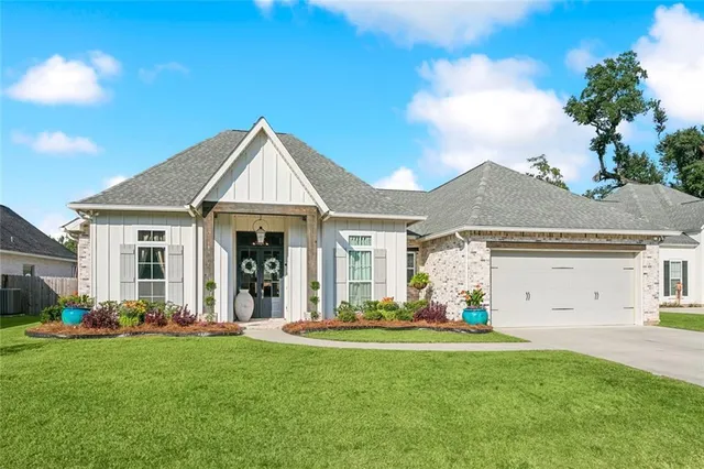 $499,000 | 4073 Oak Bend Lane, Madisonville, LA 70447