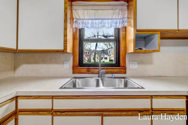 $309,900 | 350 Mill Street, Saranac, MI 48881