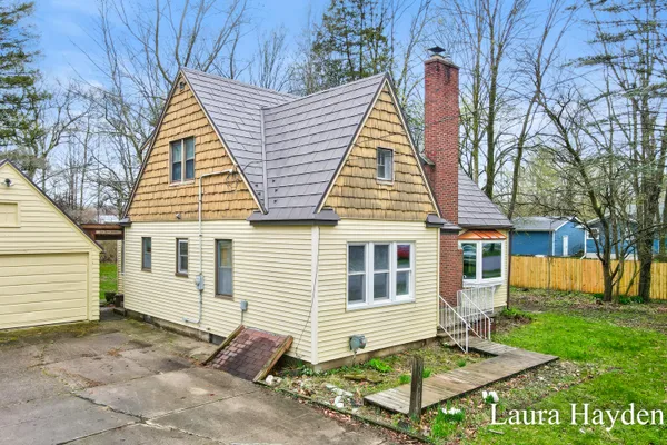 $309,900 | 350 Mill Street, Saranac, MI 48881