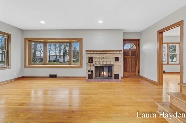 $309,900 | 350 Mill Street, Saranac, MI 48881