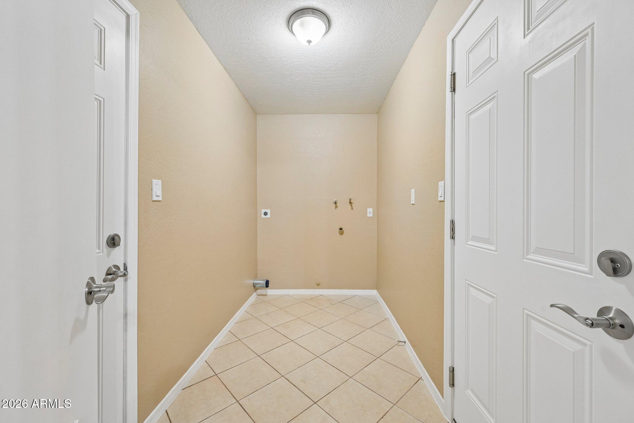 113 North Ridge Circle Mesa, AZ 85203 - Photo 13 of 35