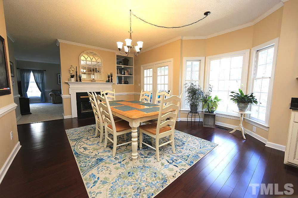 5628 Raddington Street Raleigh, NC 27613 - Photo 11 of 25 Sunny kitchen/dining area with bay window.