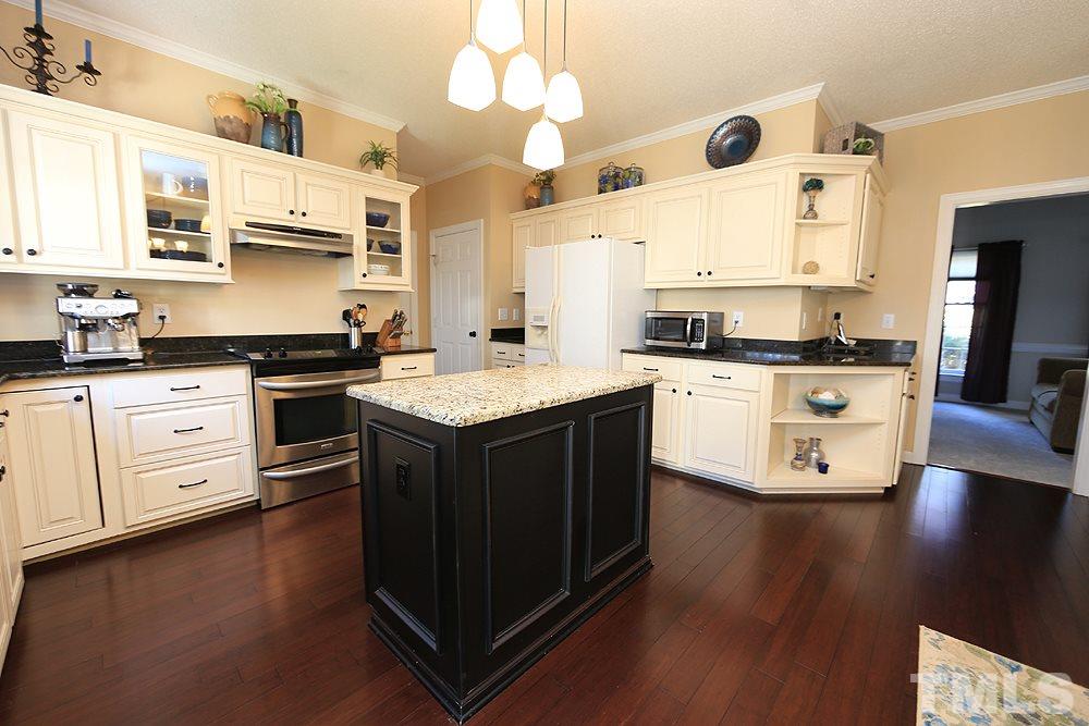 5628 Raddington Street Raleigh, NC 27613 - Photo 10 of 25