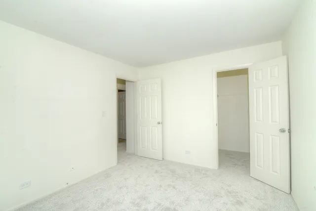 $269,900 | 600 Eastview Court, Unit X1, Schaumburg, IL 60194