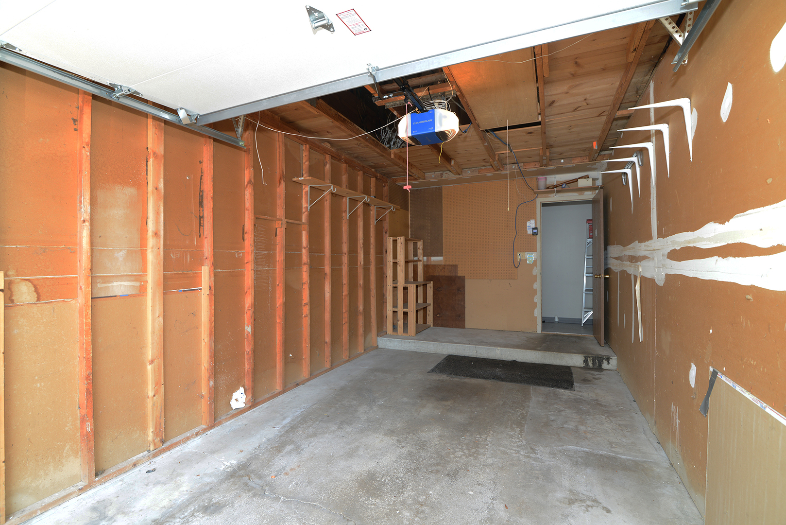 600 Eastview Court, Unit X1 Schaumburg, IL 60194 - Photo 26 of 35 a view of a room with an entryway