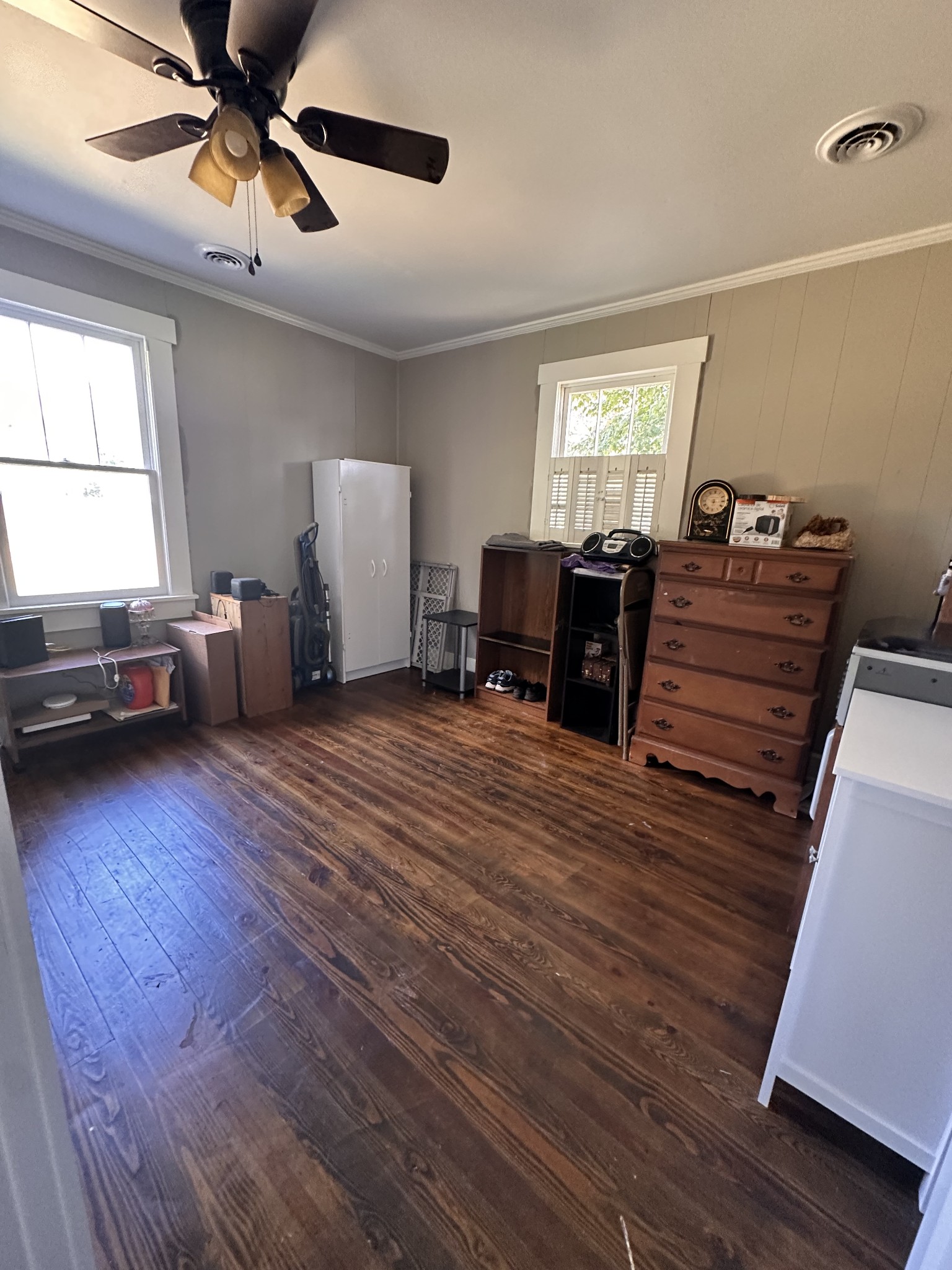 426 Frank Street Lawrenceburg, TN 38464 - Photo 10 of 17 a bed room with furniture and window