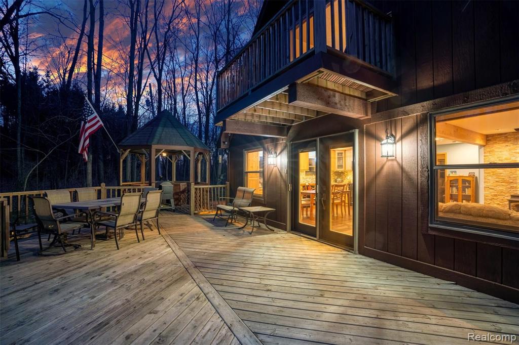 7341 Hogan Road Fenton, MI 48430 - Photo 10 of 47