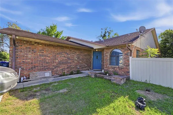 $1,400 | 7818 Northeast 21 Avenue, Ocala, FL 34479