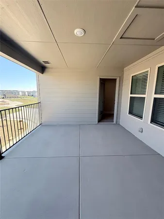 a view of a livingroom with an empty space