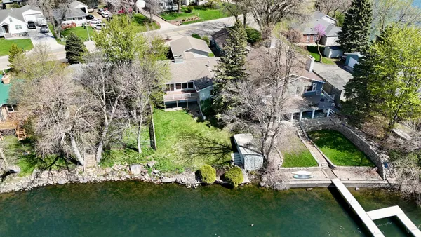 $599,000 | 809 West Lake Avenue, Worthington, MN 56187