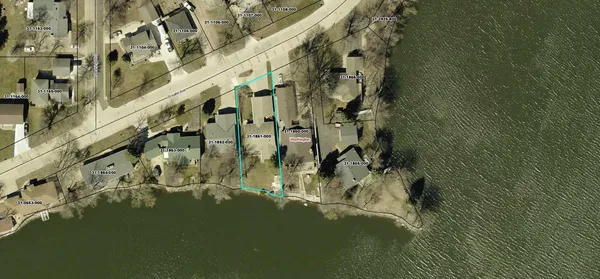 $599,000 | 809 West Lake Avenue, Worthington, MN 56187