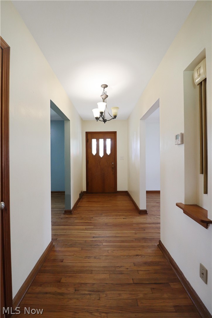 16476 Mayfield Road Huntsburg, OH 44046 - Photo 6 of 42 16476 Foyer